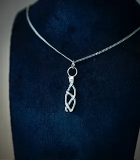 Handgjorda silverhalsband