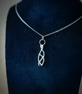Handgjorda silverhalsband